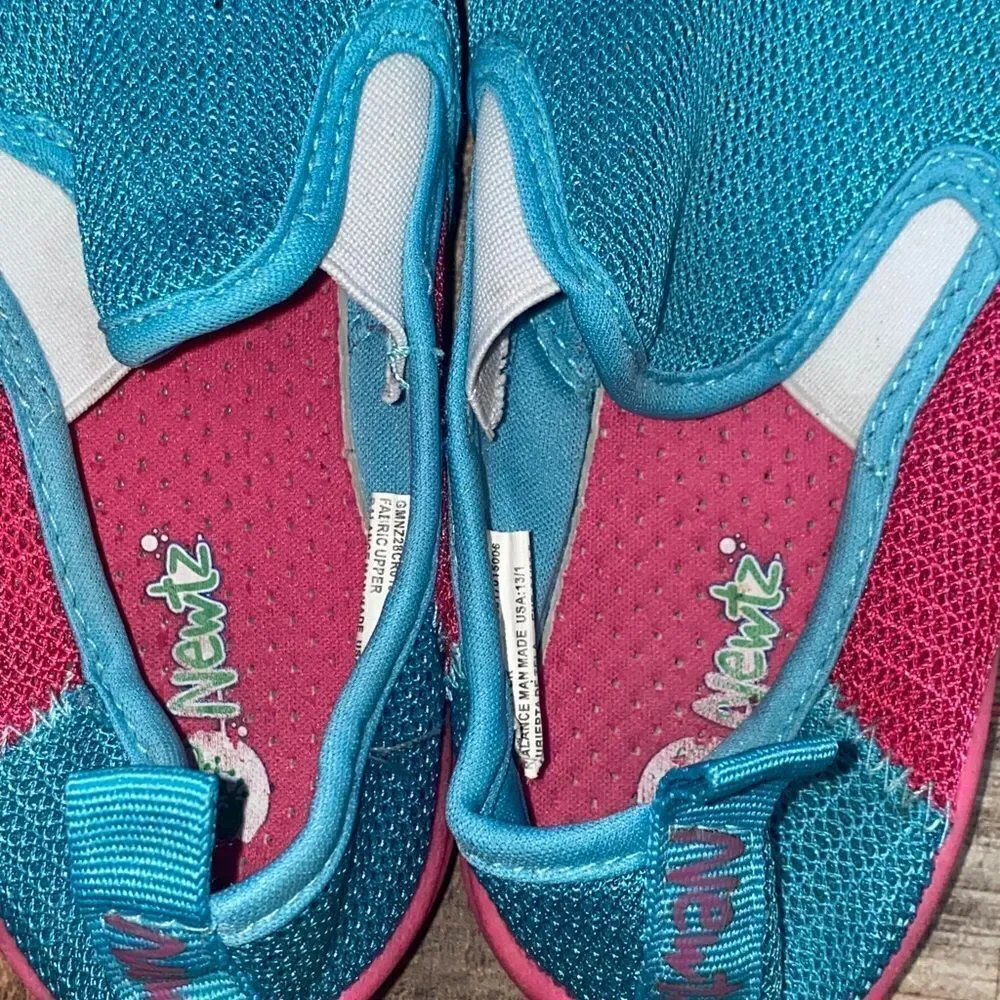 💜 Newtz Girls' Youth Water Shoes Size 13/1
